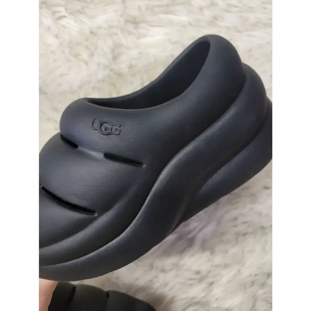 UGG Sport Yeah Clogs, Unisex Youth Size 13